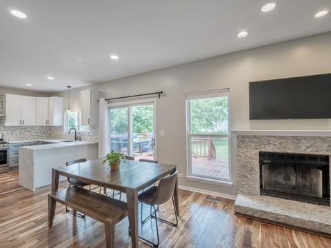2103 Periwinkle Ln, Naperville, IL 60540 photo 17