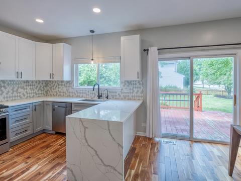 2103 Periwinkle Ln, Naperville, IL 60540 photo 11