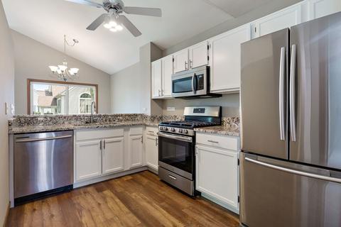 2340 Dawson Ln, Algonquin, IL 60102 photo 8