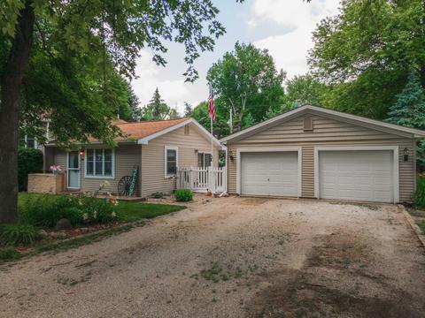 704 Marshall Ln, Bloomington, IL 61701 photo 2