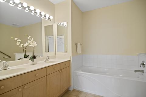 620 Mchenry Rd #206, Wheeling, IL 60090 photo 8