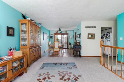 603 Highpoint Rd, Normal, IL 61761 photo 2