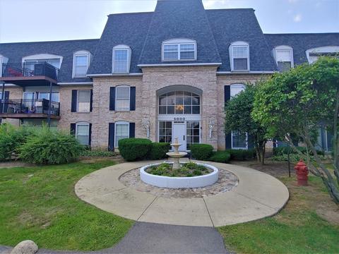 5000 Carriageway Dr #309, Rolling Meadows, IL 60008 photo 1