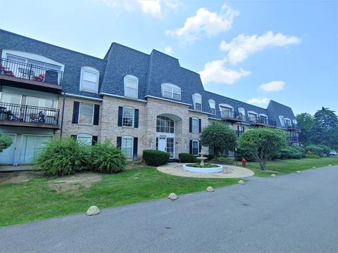 5000 Carriageway Dr #309, Rolling Meadows, IL 60008 photo 2