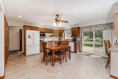 25 Cameron Ct, Bloomington, IL 61704 photo 6