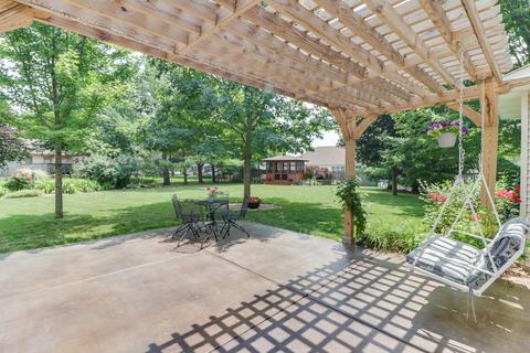 25 Cameron Ct, Bloomington, IL 61704 photo 2