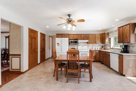 25 Cameron Ct, Bloomington, IL 61704 photo 15
