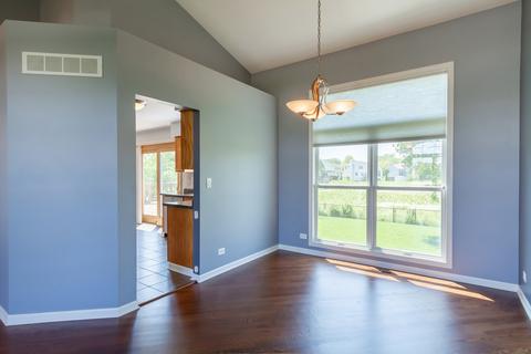 370 Sundance Dr, Bartlett, IL 60103 photo 6