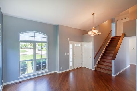 370 Sundance Dr, Bartlett, IL 60103 photo 4