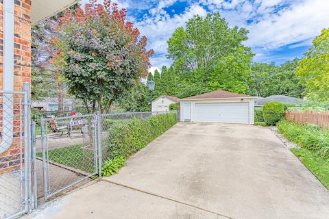 225 S Cherry St, Itasca, IL 60143 photo 3