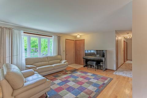 225 S Cherry St, Itasca, IL 60143 photo 4