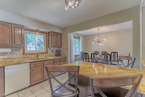 225 S Cherry St, Itasca, IL 60143 photo 8