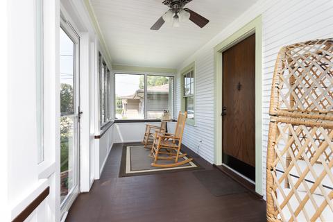 585 Kirk Ave, Elgin, IL 60120 photo 2