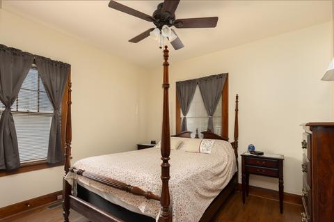 585 Kirk Ave, Elgin, IL 60120 photo 9