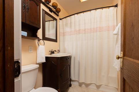 585 Kirk Ave, Elgin, IL 60120 photo 11