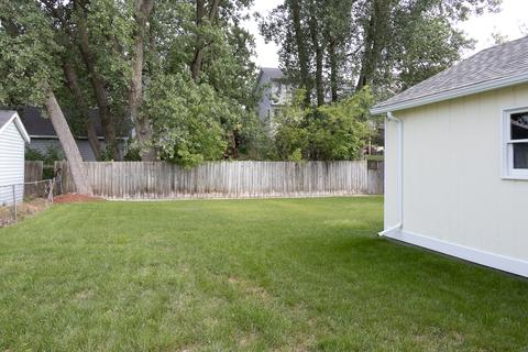 585 Kirk Ave, Elgin, IL 60120 photo 20