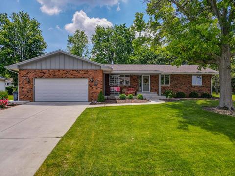 111 Boulder Dr, Gridley, IL 61744 photo 1