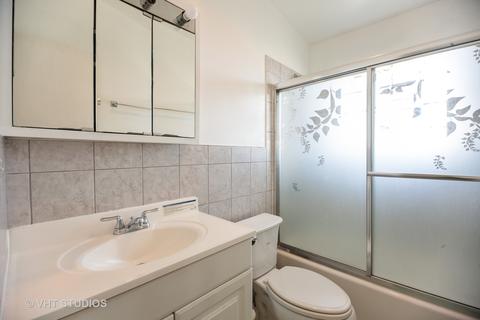 8815 Robin Dr #B, Des Plaines, IL 60016 photo 9