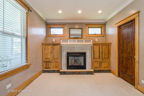 369 Moseley St, Elgin, IL 60123 photo 3