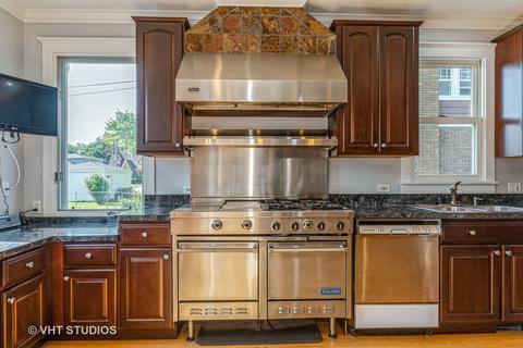 369 Moseley St, Elgin, IL 60123 photo 8