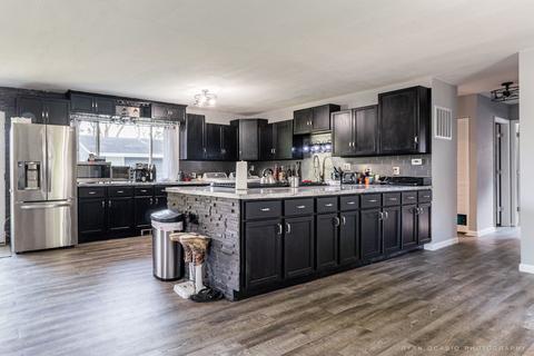 216 State St, Maple Park, IL 60151 photo 2