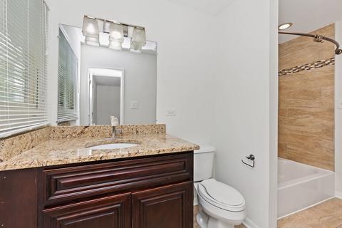 565 Edgemont Ln, Hoffman Estates, IL 60169 photo 11