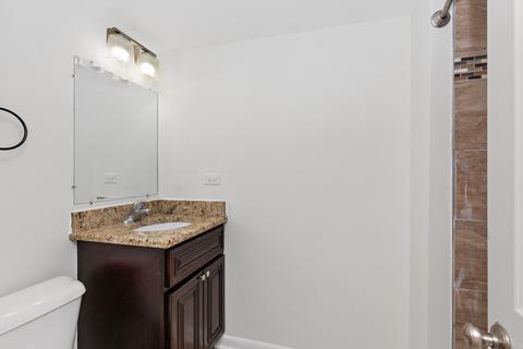 565 Edgemont Ln, Hoffman Estates, IL 60169 photo 15