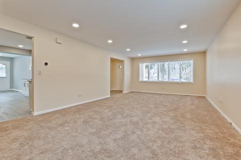 2545 Emerson St, Des Plaines, IL 60016 photo 9