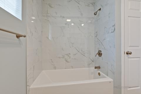 2545 Emerson St, Des Plaines, IL 60016 photo 18