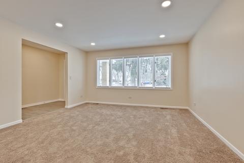 2545 Emerson St, Des Plaines, IL 60016 photo 7