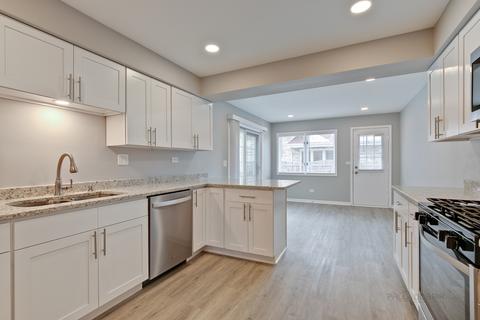 2545 Emerson St, Des Plaines, IL 60016 photo 12