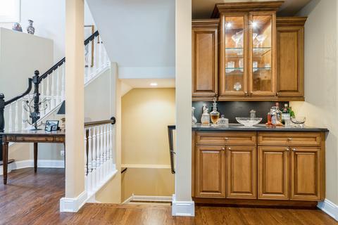 2745 Summit Dr, Glenview, IL 60025 photo 3