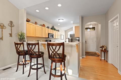 871 Eineke Blvd, Algonquin, IL 60102 photo 5