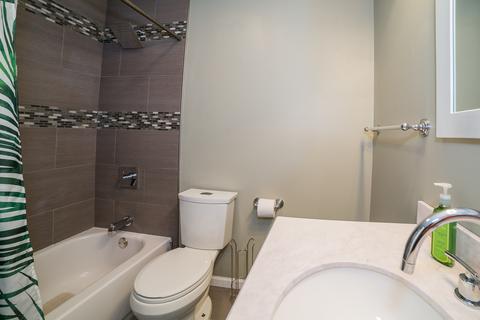 601 E 88th Pl, Chicago, IL 60619 photo 24