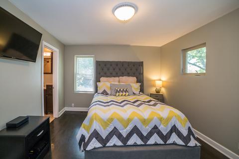 601 E 88th Pl, Chicago, IL 60619 photo 17