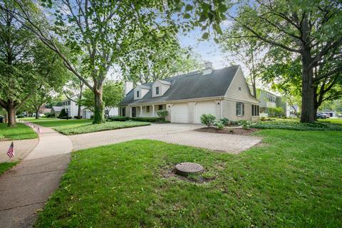 2135 Butternut Ln, Northbrook, IL 60062 photo 2