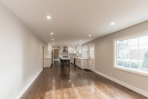 2135 Butternut Ln, Northbrook, IL 60062 photo 11