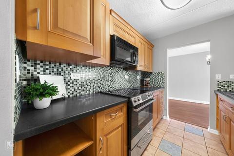 5550 Astor Ln #223, Rolling Meadows, IL 60008 photo 3