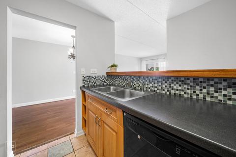 5550 Astor Ln #223, Rolling Meadows, IL 60008 photo 4