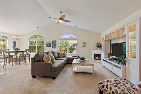 5202 Cobblers Xing, Mchenry, IL 60050 photo 3