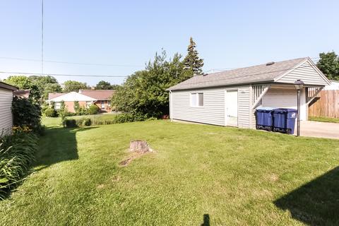18 N Meyer Ct, Des Plaines, IL 60016 photo 17