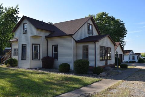 200 N Jefferson St, Danvers, IL 61732 photo 1