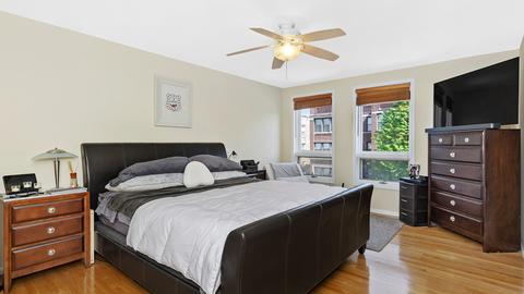 919 E 53rd St, Chicago, IL 60615 photo 12
