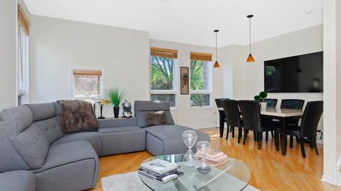 919 E 53rd St, Chicago, IL 60615 photo 6