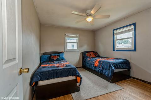 1252 Erie St, Elgin, IL 60123 photo 9