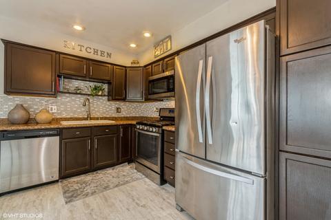 1252 Erie St, Elgin, IL 60123 photo 10