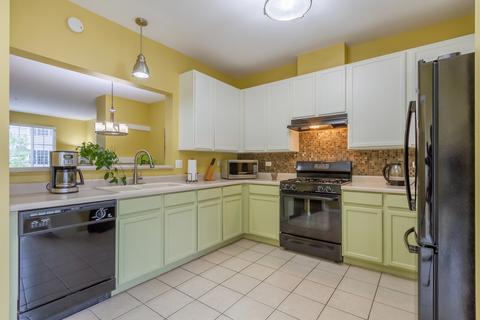 24 Cherbourg Ct, Wheeling, IL 60090 photo 6