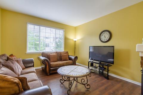 24 Cherbourg Ct, Wheeling, IL 60090 photo 4