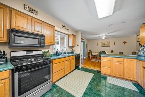 20 Codorus Rd, Montgomery, IL 60538 photo 8
