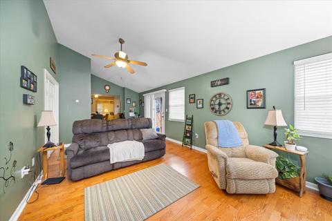 20 Codorus Rd, Montgomery, IL 60538 photo 2